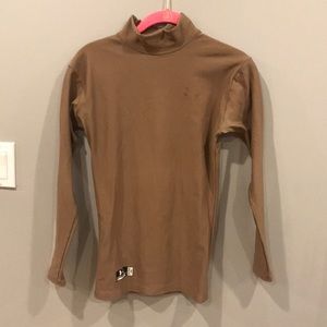 Under Armor thick winter under shirt size medium